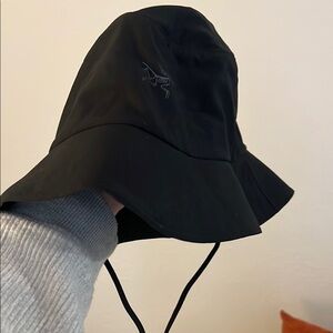 Arc'teryx Black Bucket Hat